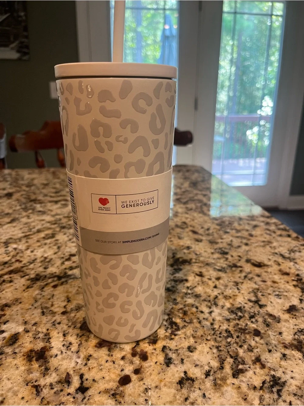 Simple Modern 24oz Tumbler in Light Gray Leopard